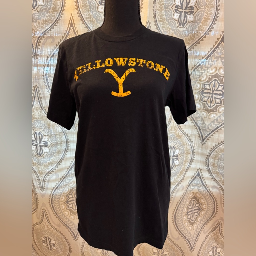 Black Yellowstone Graphic T-Shirt